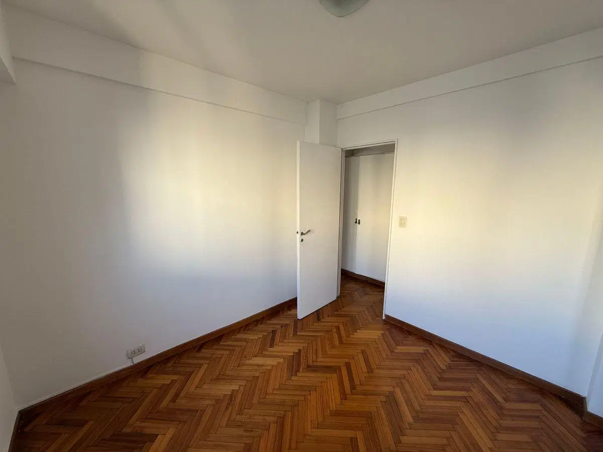 VENTA – 3 AMBIENTES MUY LUMINOSO EN RECOLETA 4