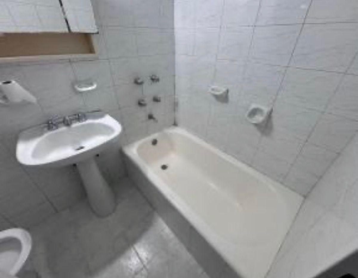 Foto de 2 AMBIENTES EN PISO 12 CON VISTA PANORÁMICA, imagen 3