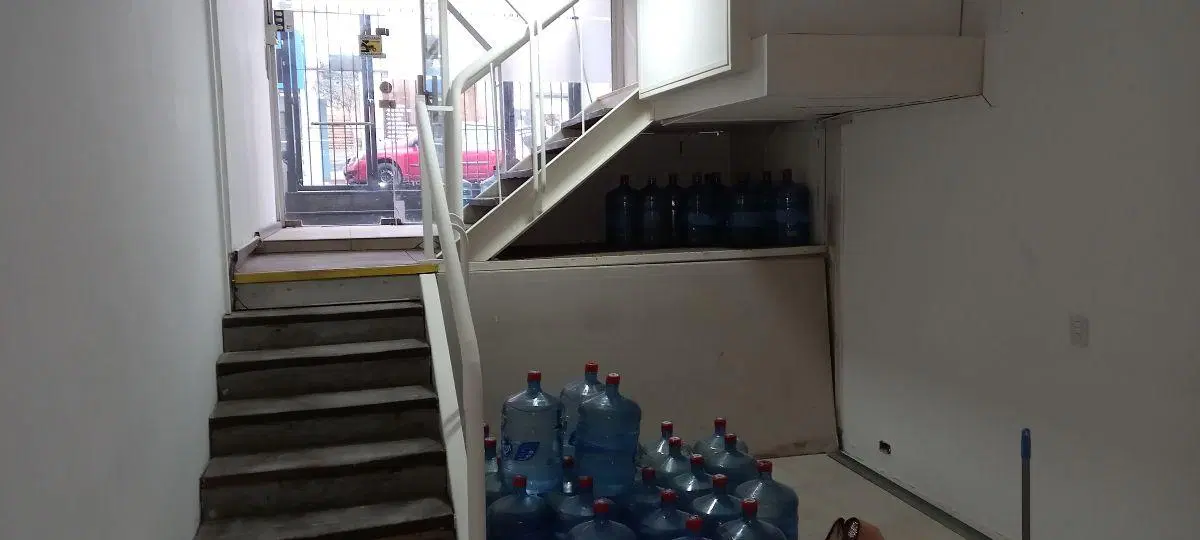 Local de 100 m² en alquiler a metros de Florida 2