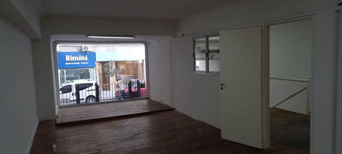 Local comercial de 100 m² en venta a 50m de Florida 4