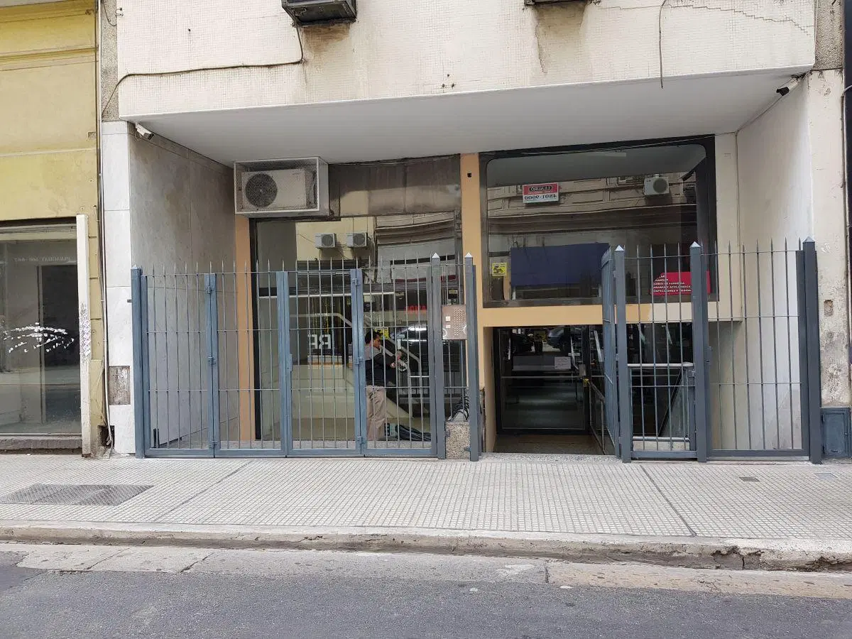Local comercial de 100 m² en venta a 50m de Florida 2
