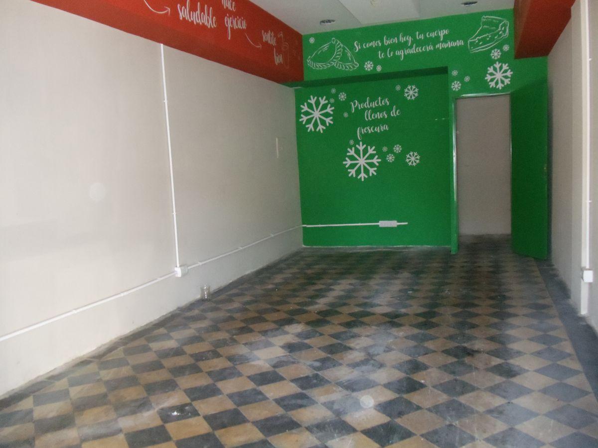 Foto de Local comercial sin expensas - R. S. Ortiz 900 - Villa Crespo, imagen 1