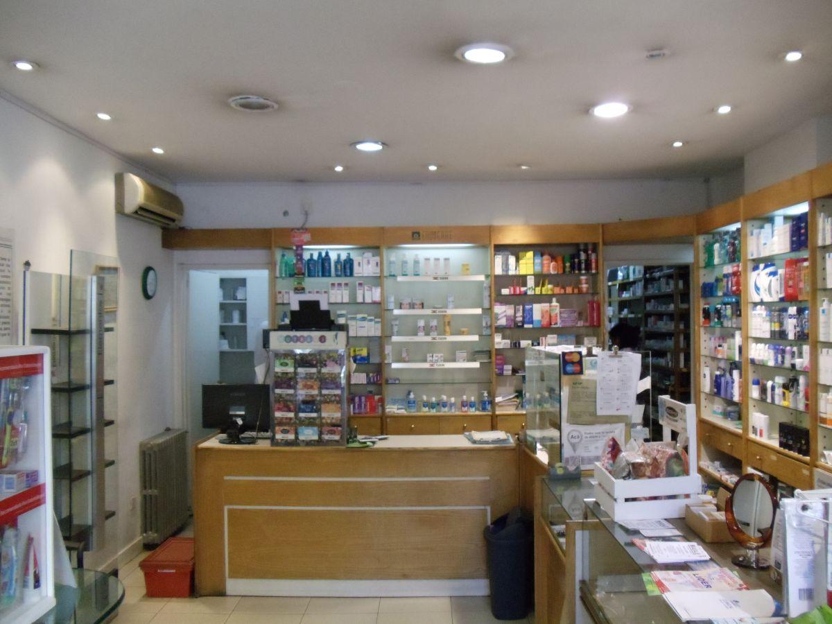 Foto de Excelente local comercial - Montevideo 1100- Recoleta, imagen 5