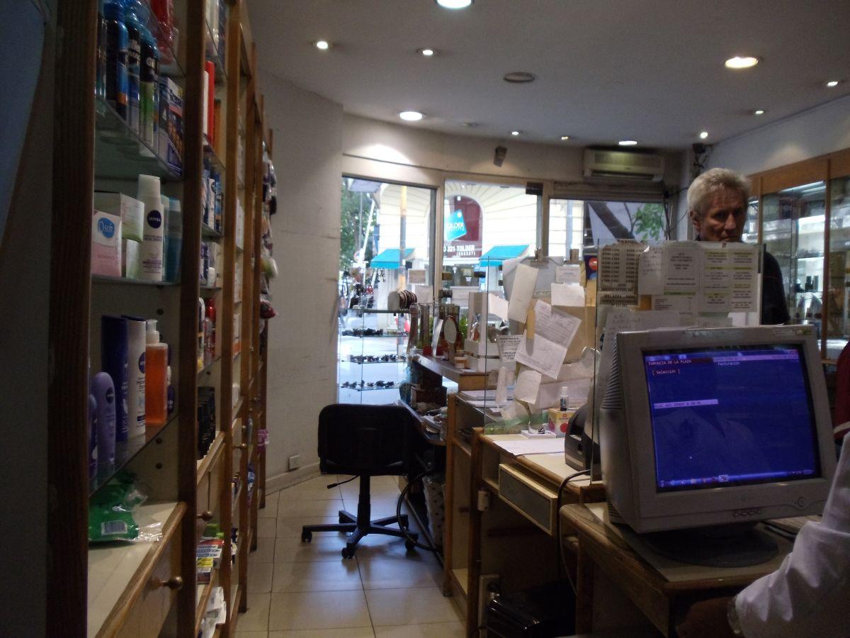 Foto de Excelente local comercial - Montevideo 1100- Recoleta, imagen 3
