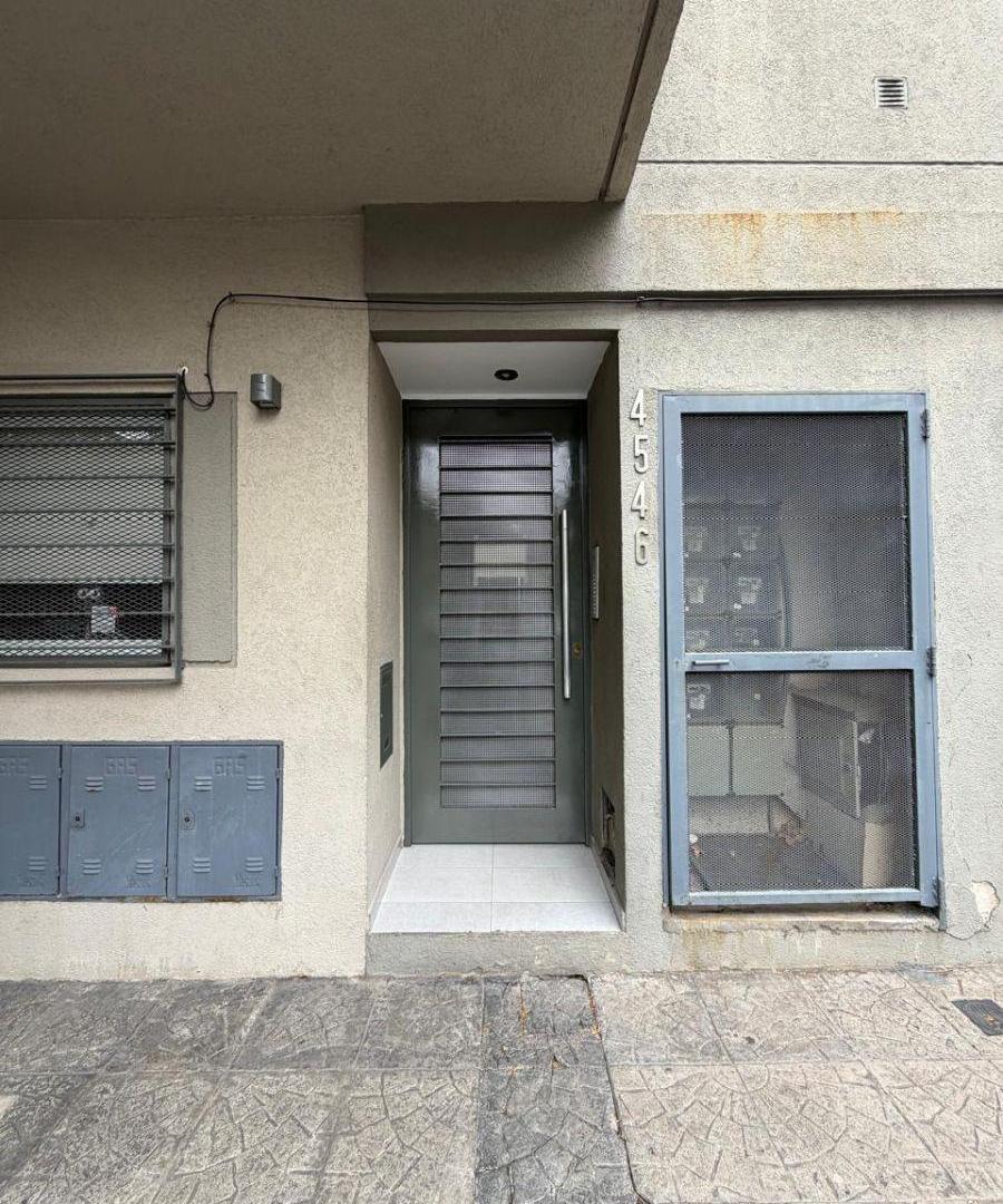Foto de Ph 2 amb. con dos patios - Conde 4500 - Saavedra, imagen 3