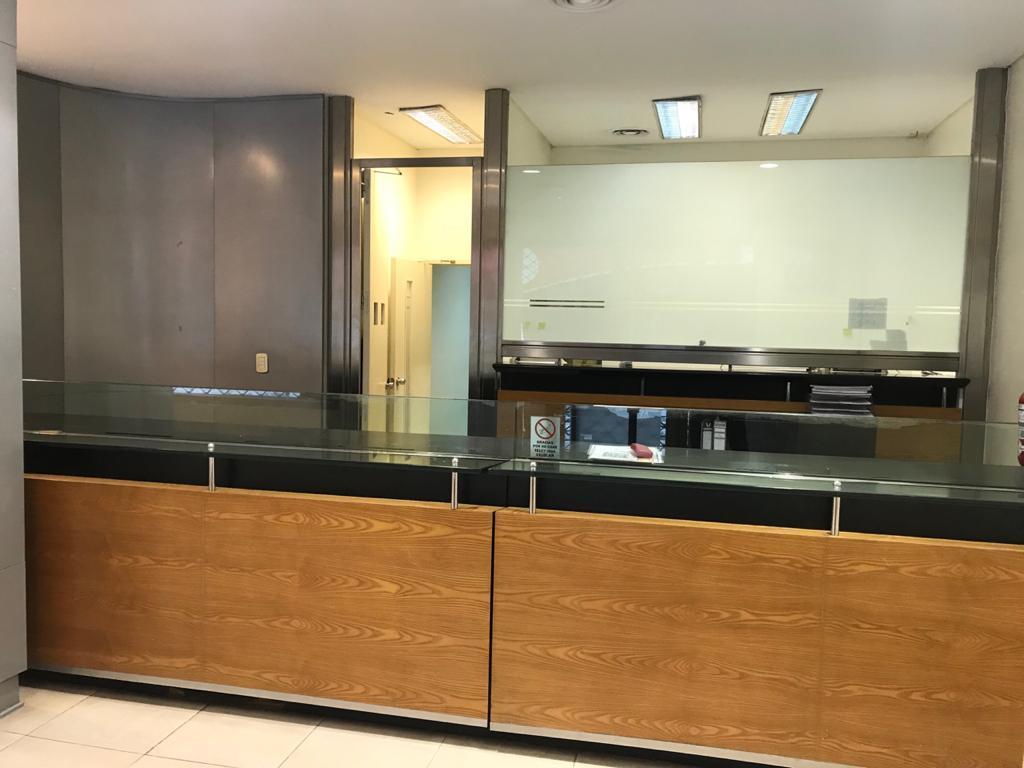 Excelente Local Sarmiento 400, Pb 225 m² 5