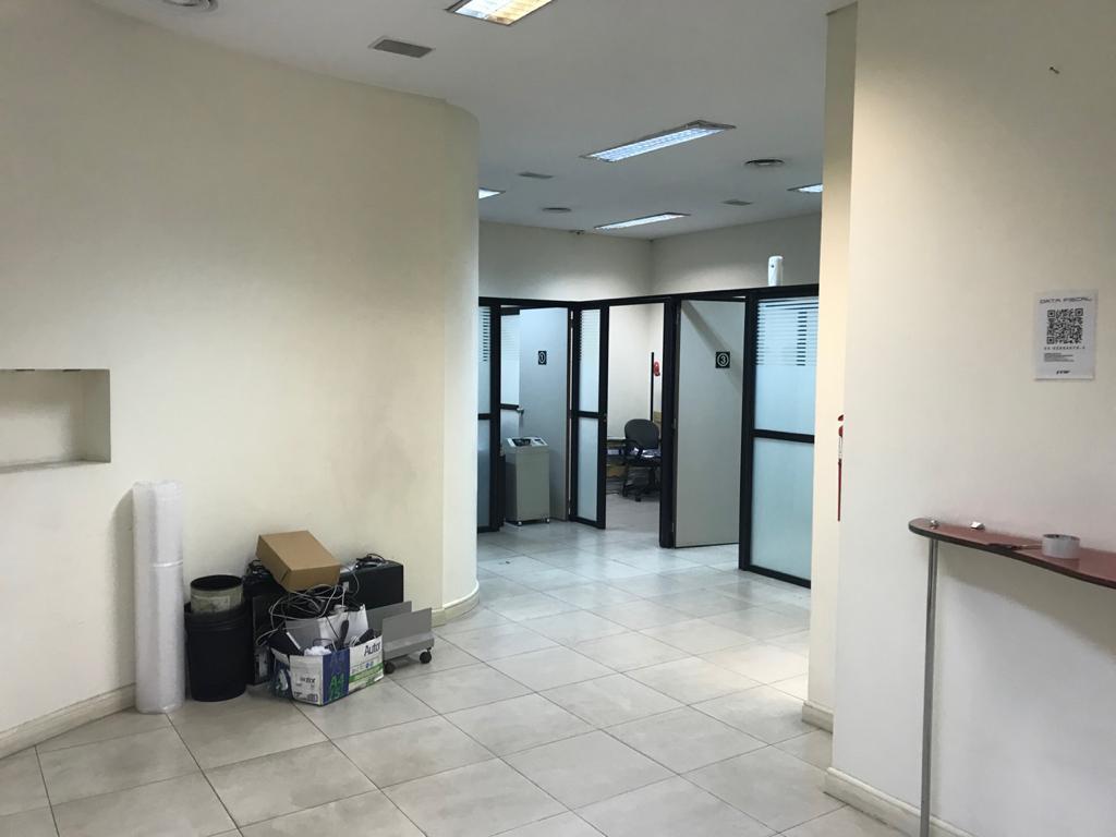 Excelente Local Sarmiento 400, Pb 225 m² 1