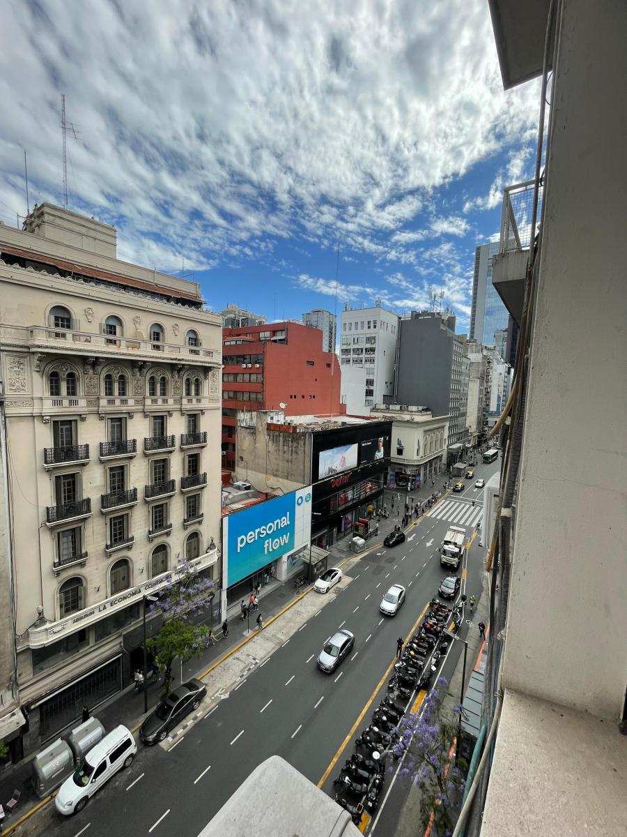 Corrientes y Florida Excelente Oficina 175 m² 2