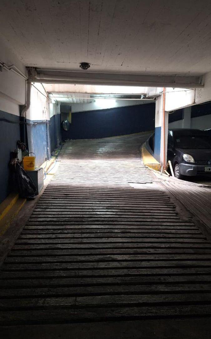 Foto de EXCELENTE COCHERA FIJA Y CUBIERTA, imagen 5