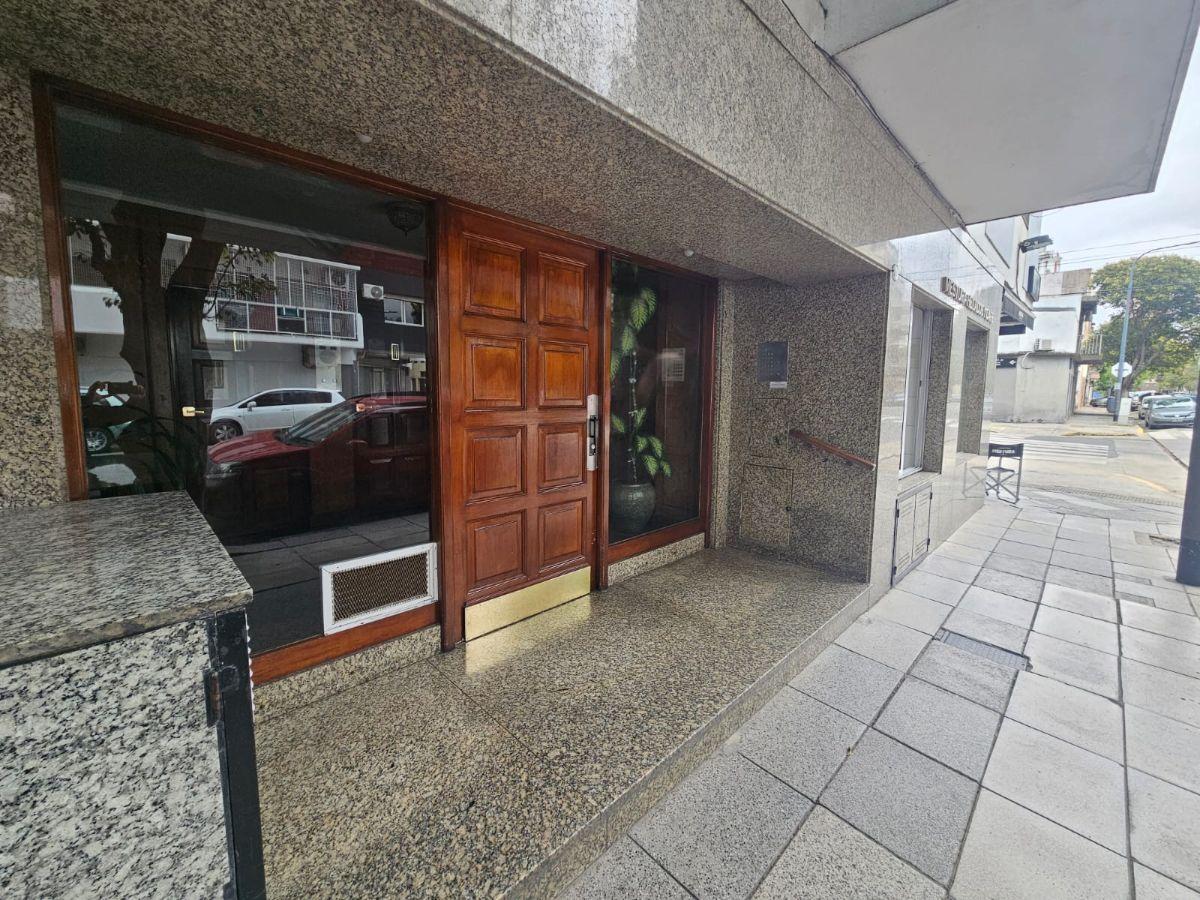 Foto de EXCELENTE DEPARTAMENTO EN EL CORAZÓN DE BARRACAS, imagen 1