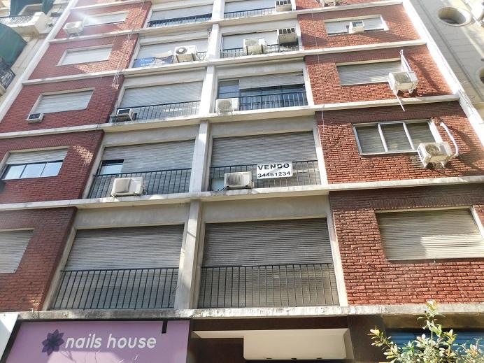 Departamento en Venta en Maipu 600 3° Departamento de 2 Ambientes 4