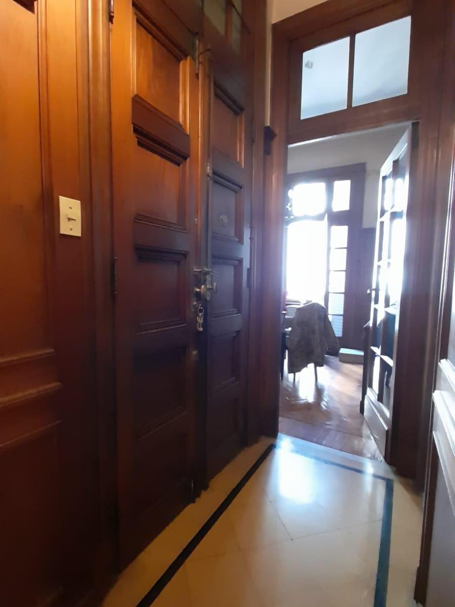 Moreno Al 1700 2° - Hermoso Piso 5 Ambientes con Balcon 2