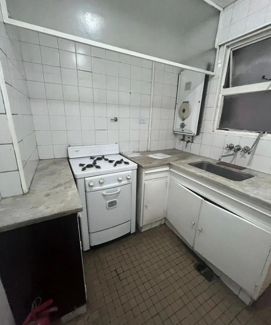 Bonito Monoambiente con Balcón - Maipú 300 4