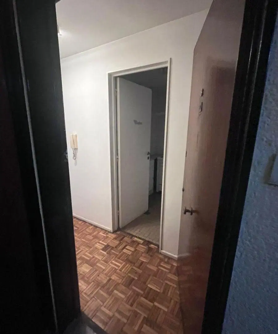 Bonito Monoambiente con Balcón - Maipú 300 1