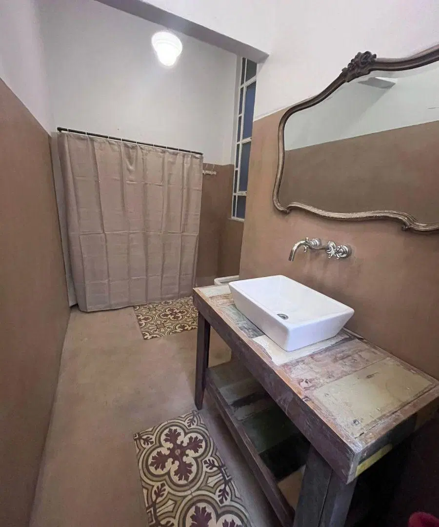 Bellísimo departamento en Alquiler o Venta con dependencia - Av Caseros 400 5