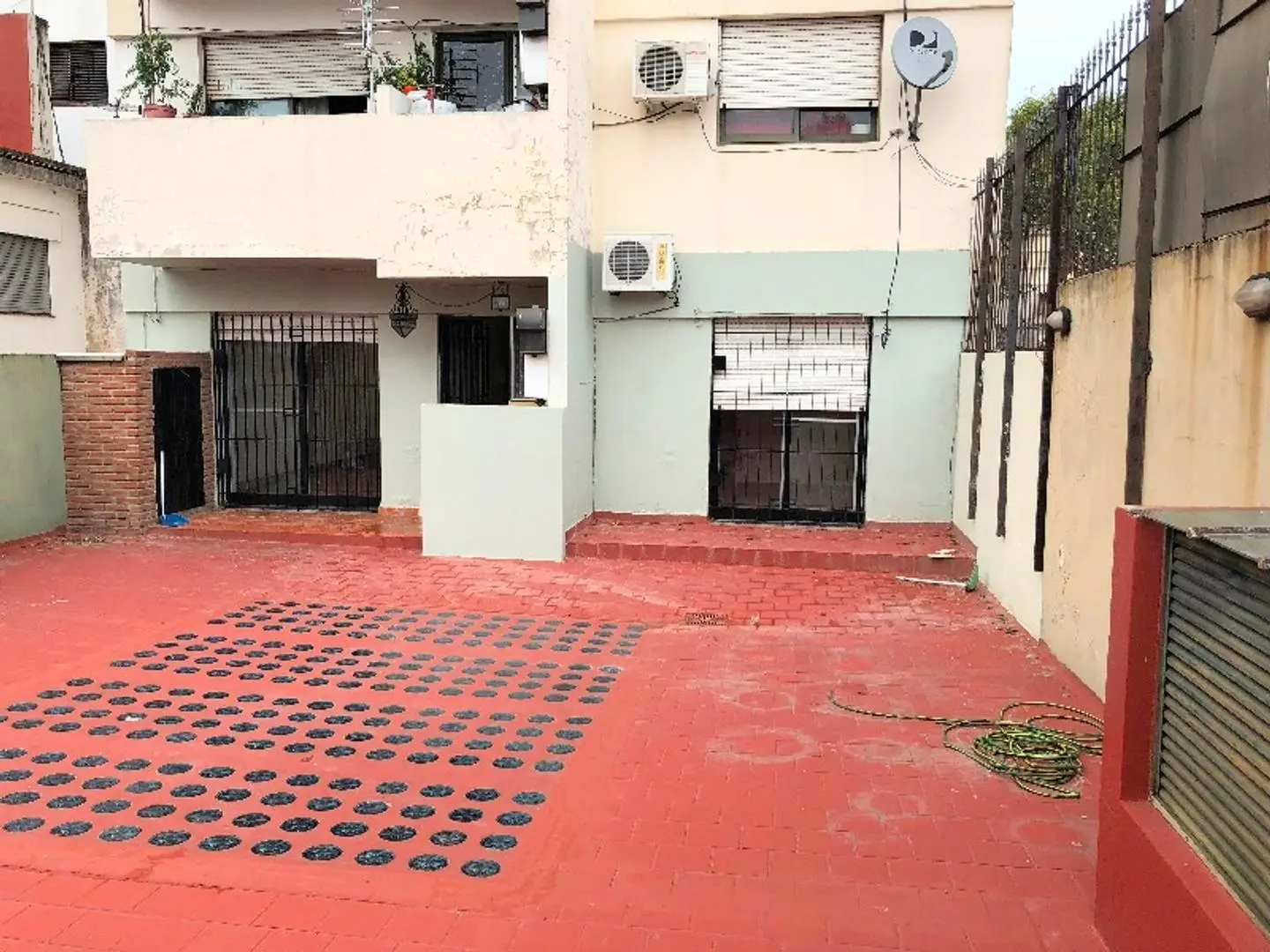 GIGANTE PATIO, INMEJORABLE UBICACION 5
