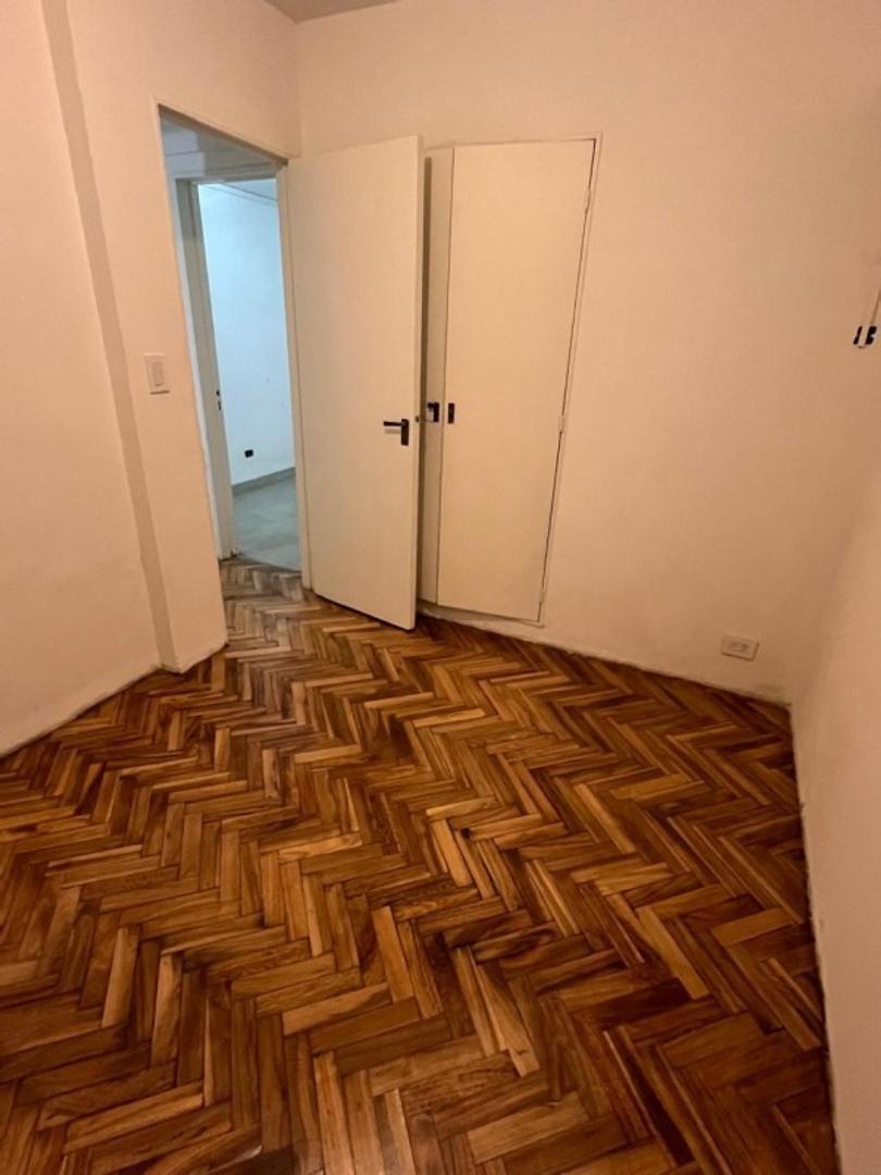 Real Oportunidad, Semipiso, Frente, 2 Baños Para Actualizar 5