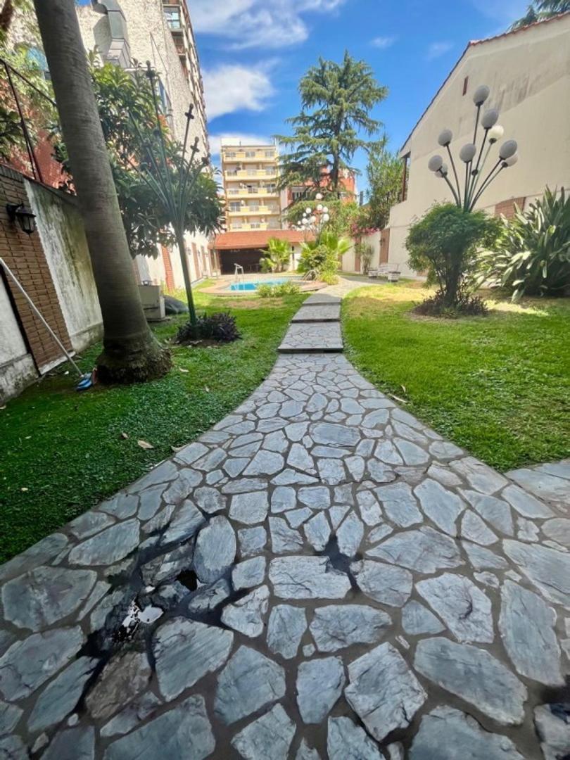 Increible Piso, 200 m² Cubiertos,2 Cocheras y Mucho Mas. 5