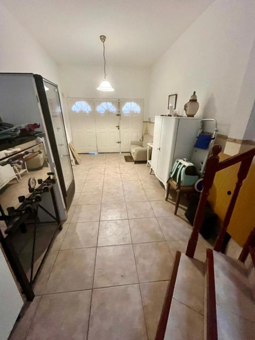Foto de PISO UNICO A NUEVO, AMPLIAS MEDIDAS , COCHERA..Y ALGO MAS!!!, imagen 4