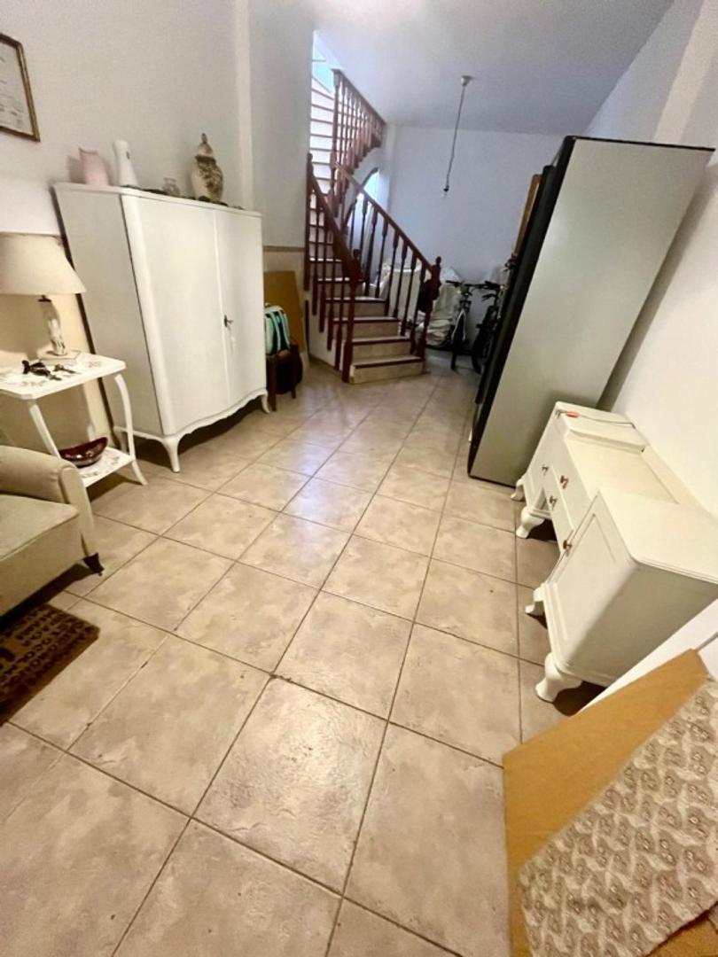 Foto de PISO UNICO A NUEVO, AMPLIAS MEDIDAS , COCHERA..Y ALGO MAS!!!, imagen 2