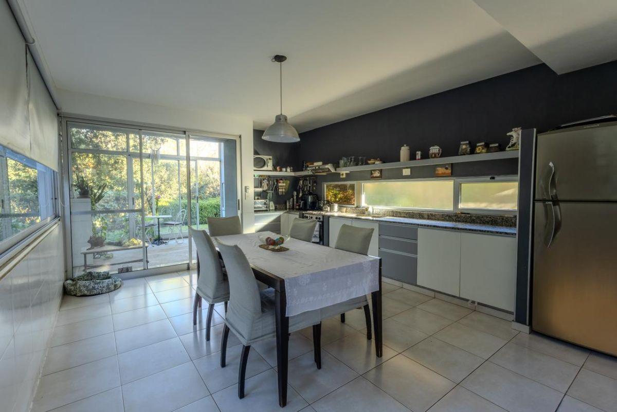 Foto de Impecable casa 4 ambientes ubicada en el barrio Las Caballerizas, imagen 1