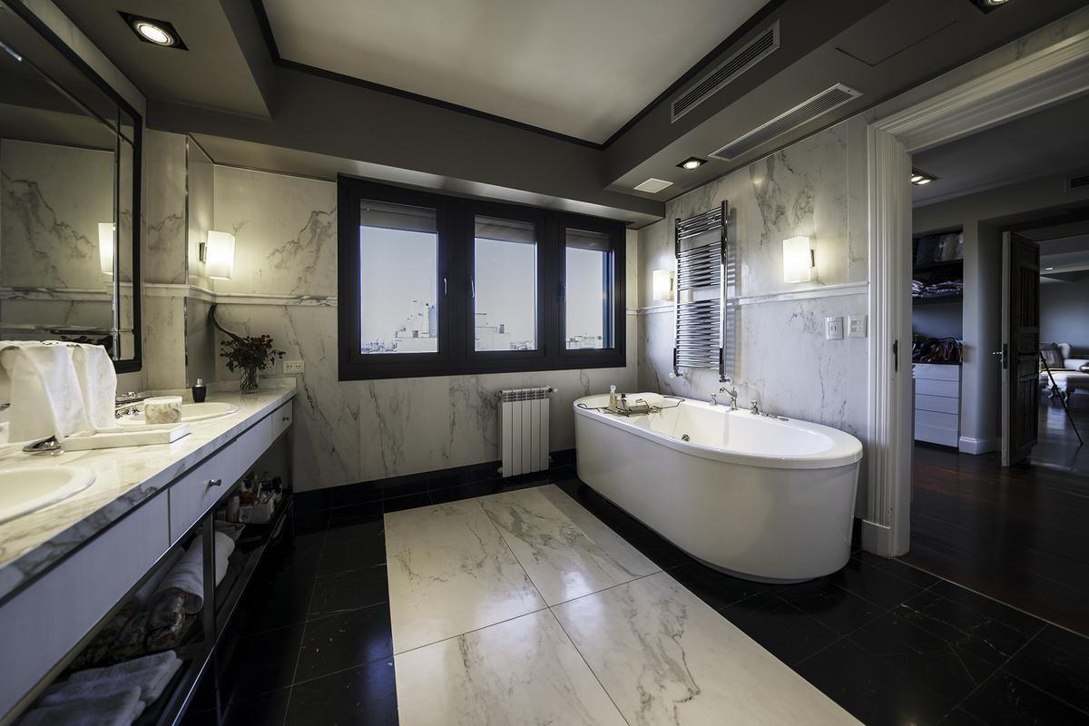 Penthouse 5 Amb. con 2 Suites y Renta en Av Alvear 3