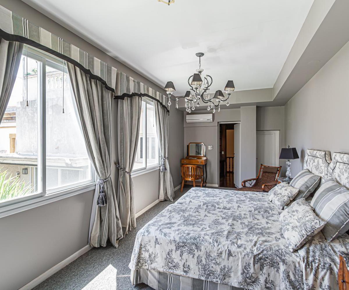 Casa de 550 m² con Piscina y Terraza en Belgrano 5