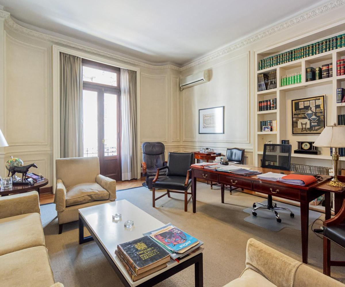Oficina de 7 Ambientes en Edificio Francés - Retiro 1