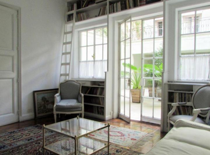 Casa Estilo Francés en Recoleta con Patio y 4 Cocheras 4