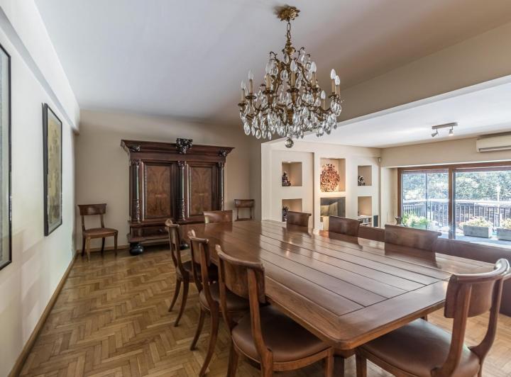 Exclusivo piso en Recoleta con Patio Privado y 4 Suites 5