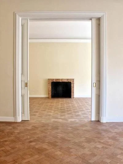 RESERVADO. Residencia señorial en Av. Alvear con 2 suites y dependencia 4