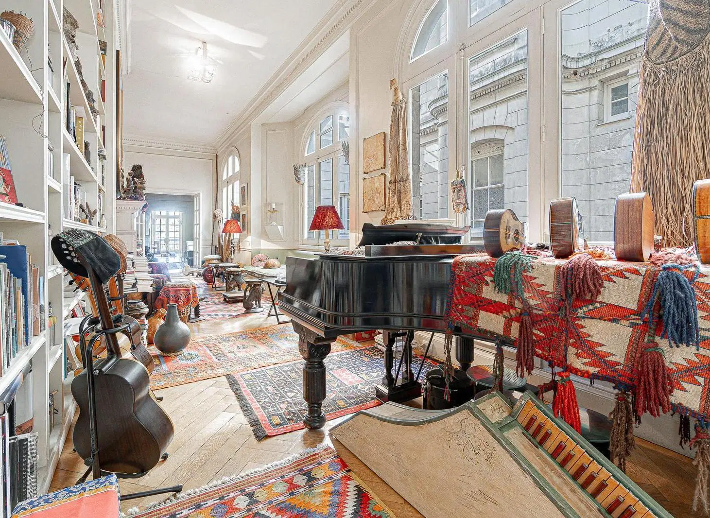Venta depto 5 amb, 4 suites y vistas a plaza – Recoleta 5