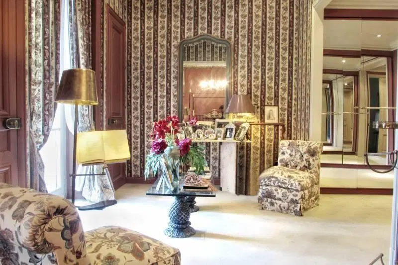 Majestuoso Piso de 530 m² en Retiro con 4 Dormitorios 4