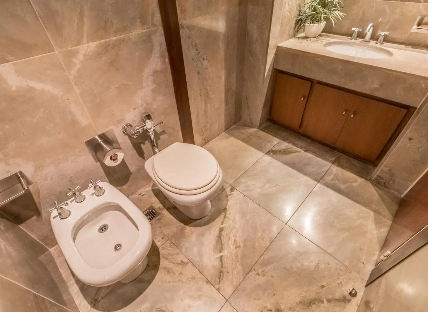 Exclusivo piso en Recoleta con Patio Privado y 4 Suites 5