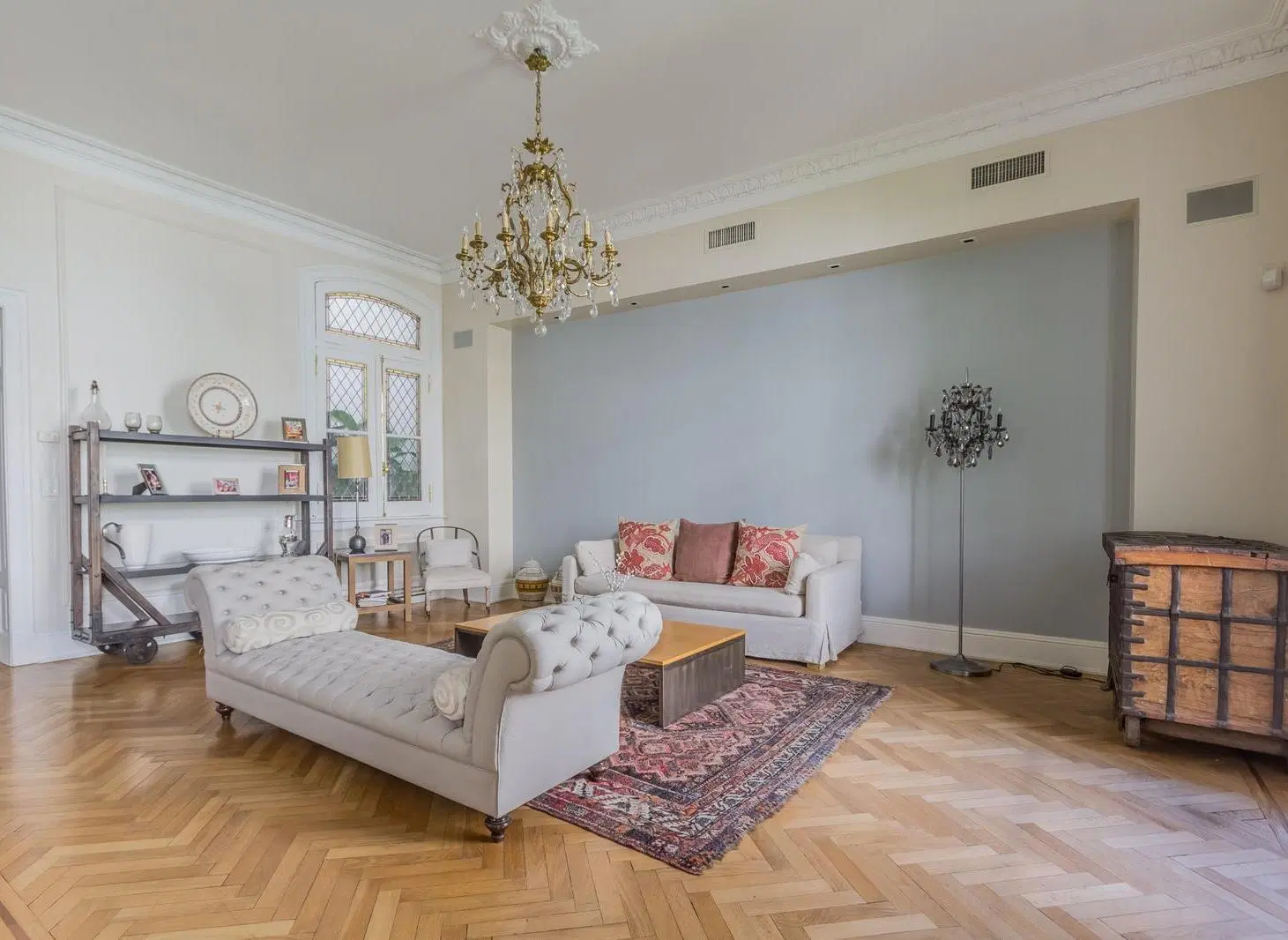 RETASADO. Piso francés con terraza única en Recoleta 1