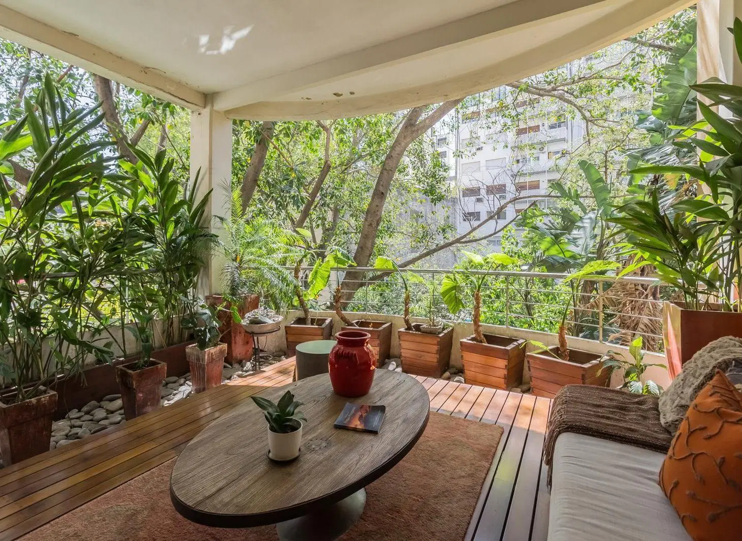 RETASADO. Piso francés con terraza única en Recoleta 2