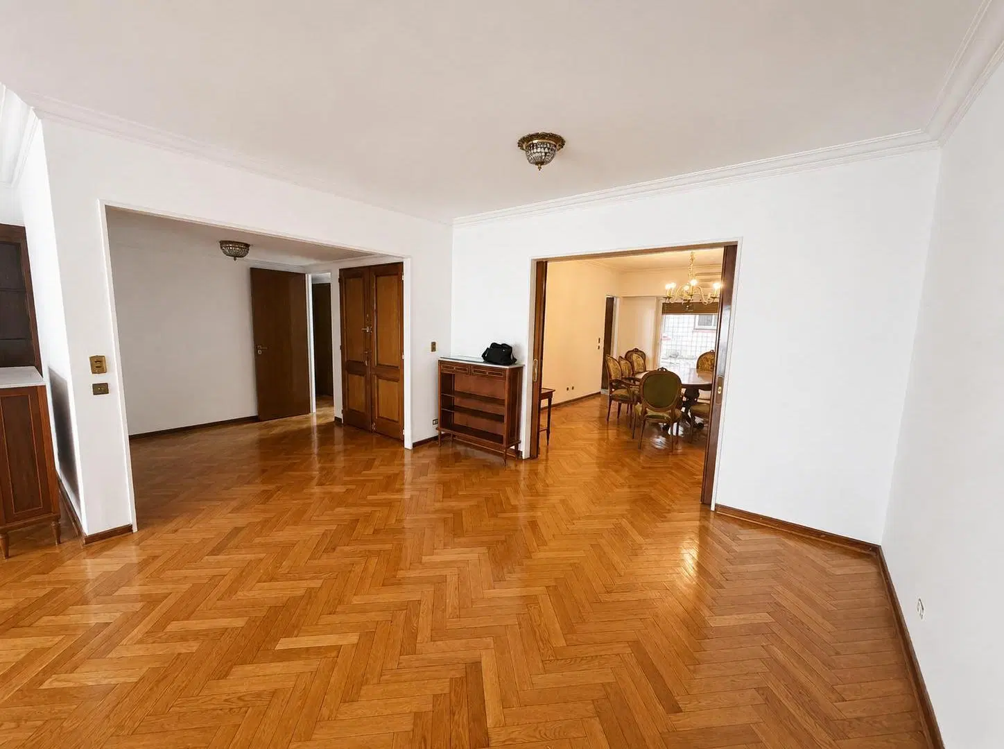 Av. Alvear | 4 Dormitorios | 2 Cocheras en PB | 2 Patios | Vigilancia 24 hs 4