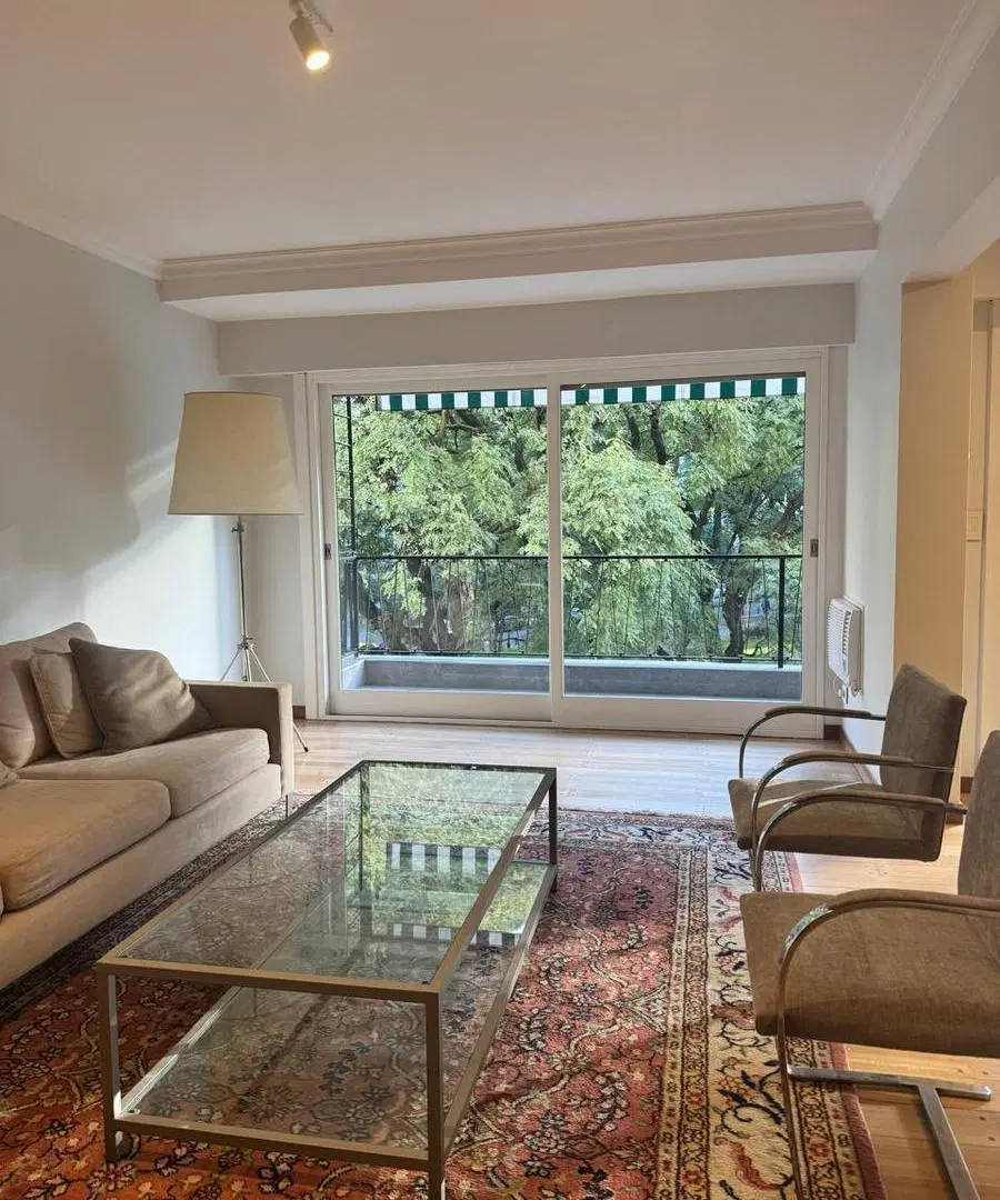 ALQUILER CON VISTA A PLAZA VICENTE LÓPEZ. 3 dorm, terraza y cochera en Recoleta 2