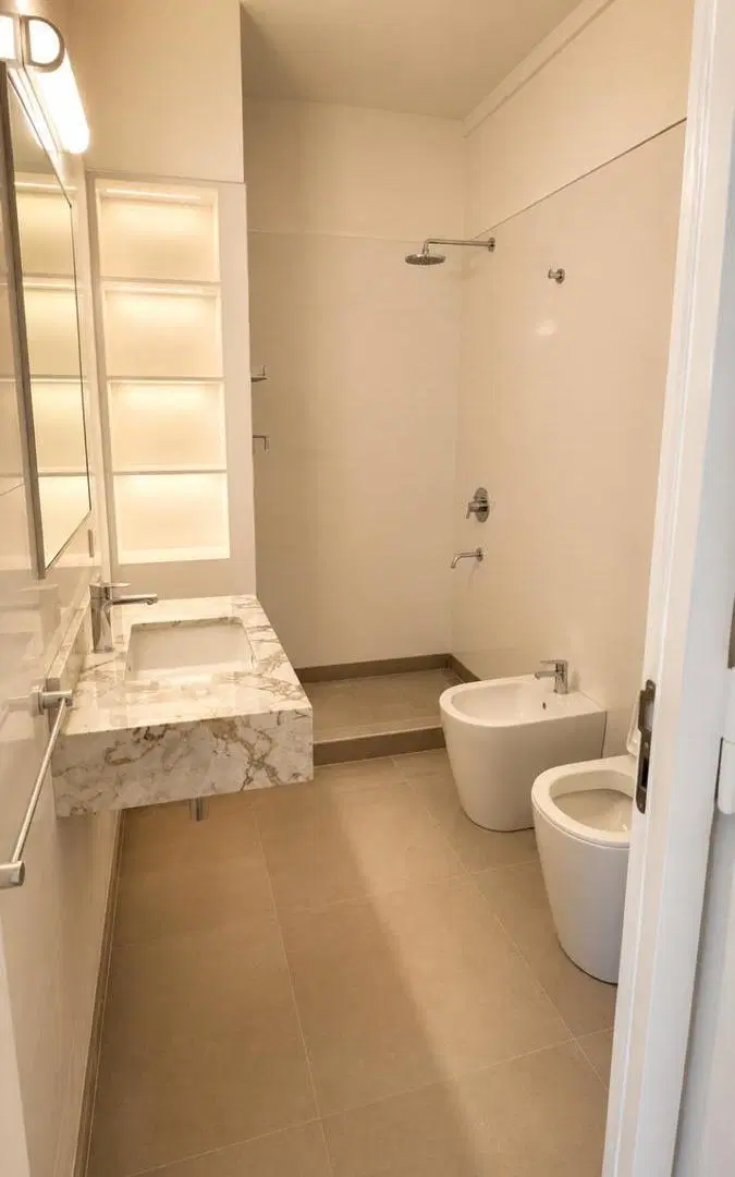 TODO RECICLADO. 190m2. 3 dorms. 2 baños completos. 8