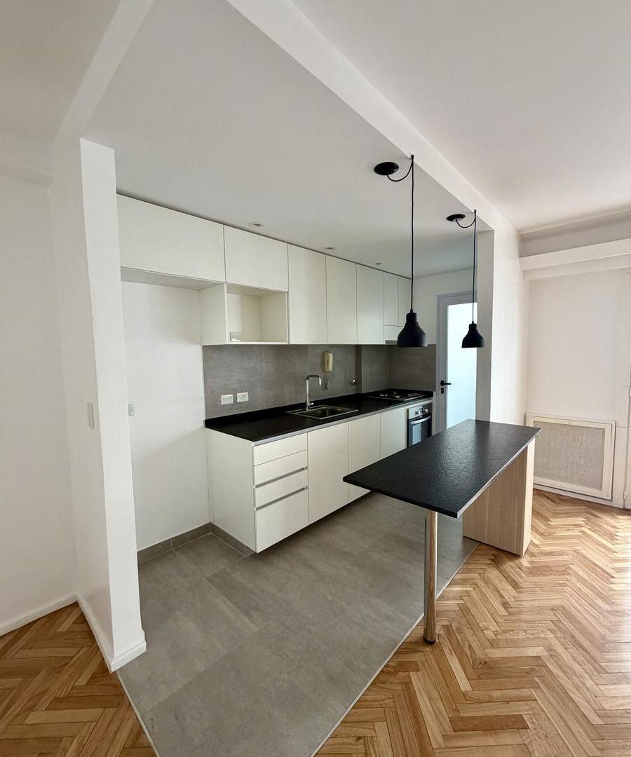 Foto de 2 Ambientes Reciclado a Nuevo | A Pasos de Plaza Vicente López | Recoleta, imagen 4