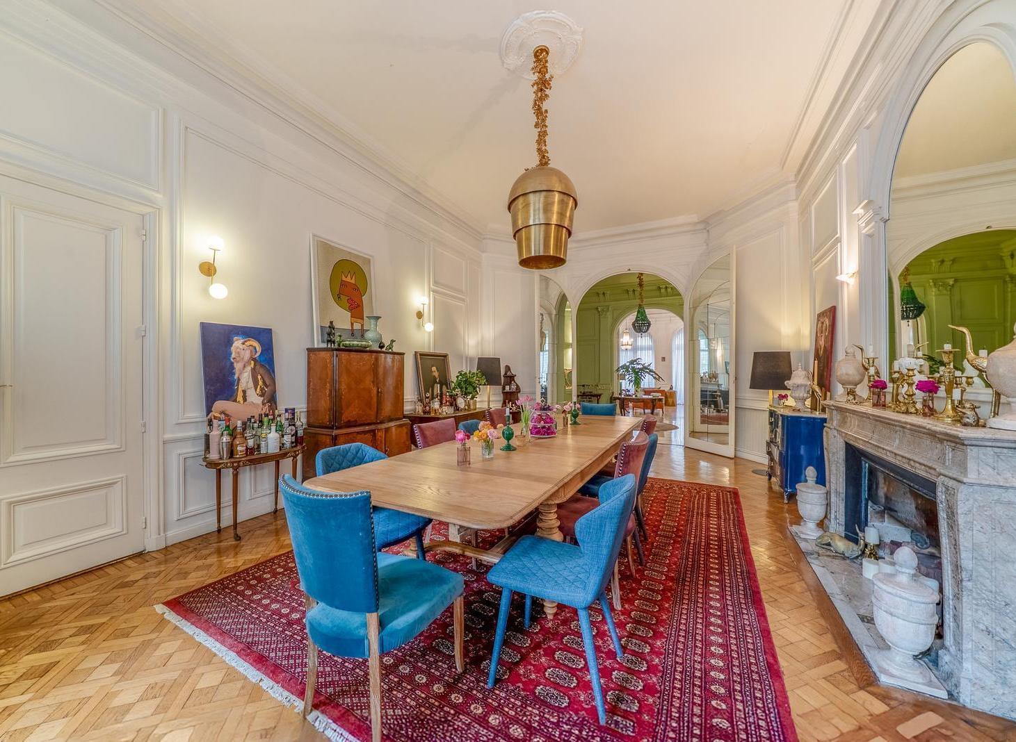 Foto de Casa Estilo Francés en Recoleta con Patio y 4 Cocheras, imagen 1