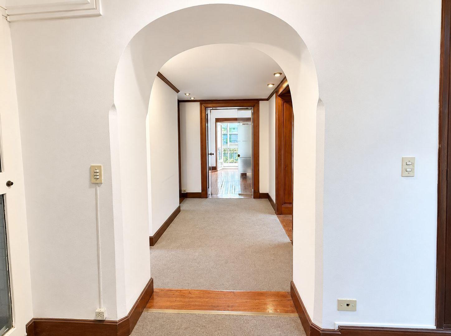 Foto de Venta oficina 122 m² apto vivienda – Retiro / Plaza San Martín, imagen 2