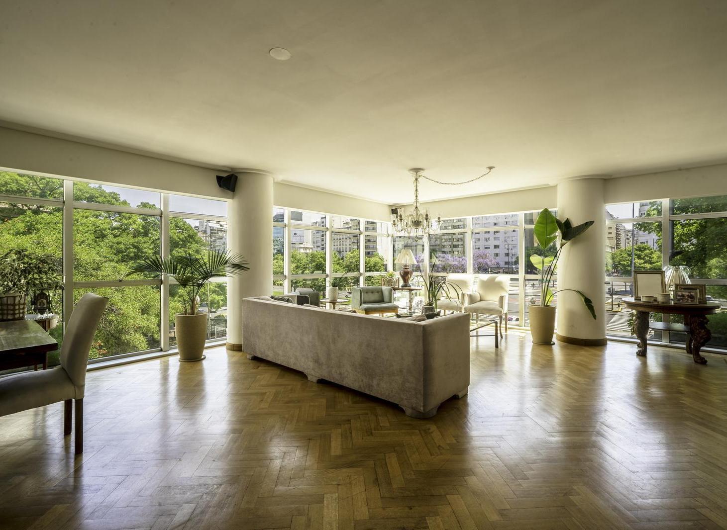 Foto de Hermoso living comedor vidriado sobre 9 de Julio – Luz, Categoría, 2, imagen 1