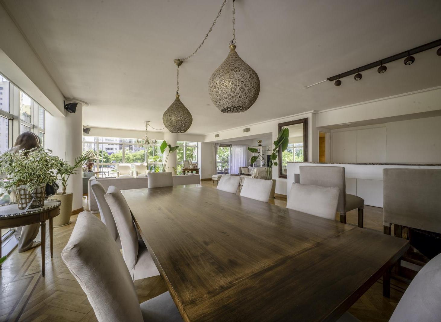 Foto de Hermoso living comedor vidriado sobre 9 de Julio – Luz, Categoría, 2, imagen 5