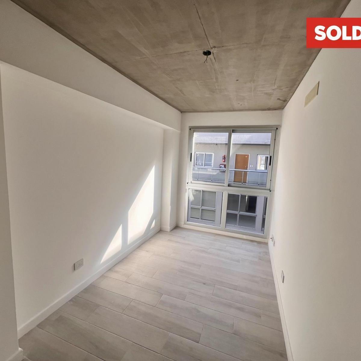 Venta Departamento 3 Ambientes con Terraza Propia en Devoto 3