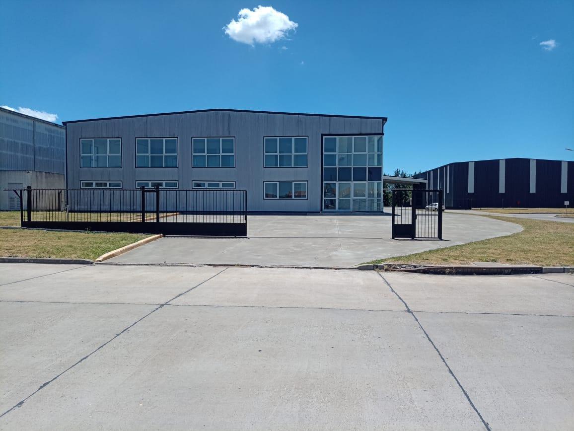 Venta - 2 Galpones con Oficinas, Semicubierto y Playon Exterior - Parque Industrial Bella Vista 3