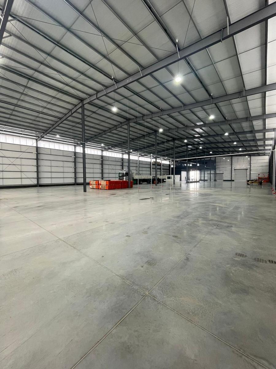 Venta/alquiler - Nave Industrial con Oficinas y Playon Exterior - Parque Industrial Moreno 2 5