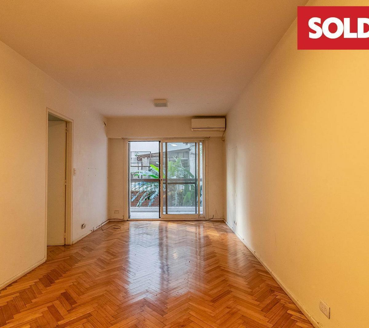 Departamento Tres ambientes con dependencia Recoleta