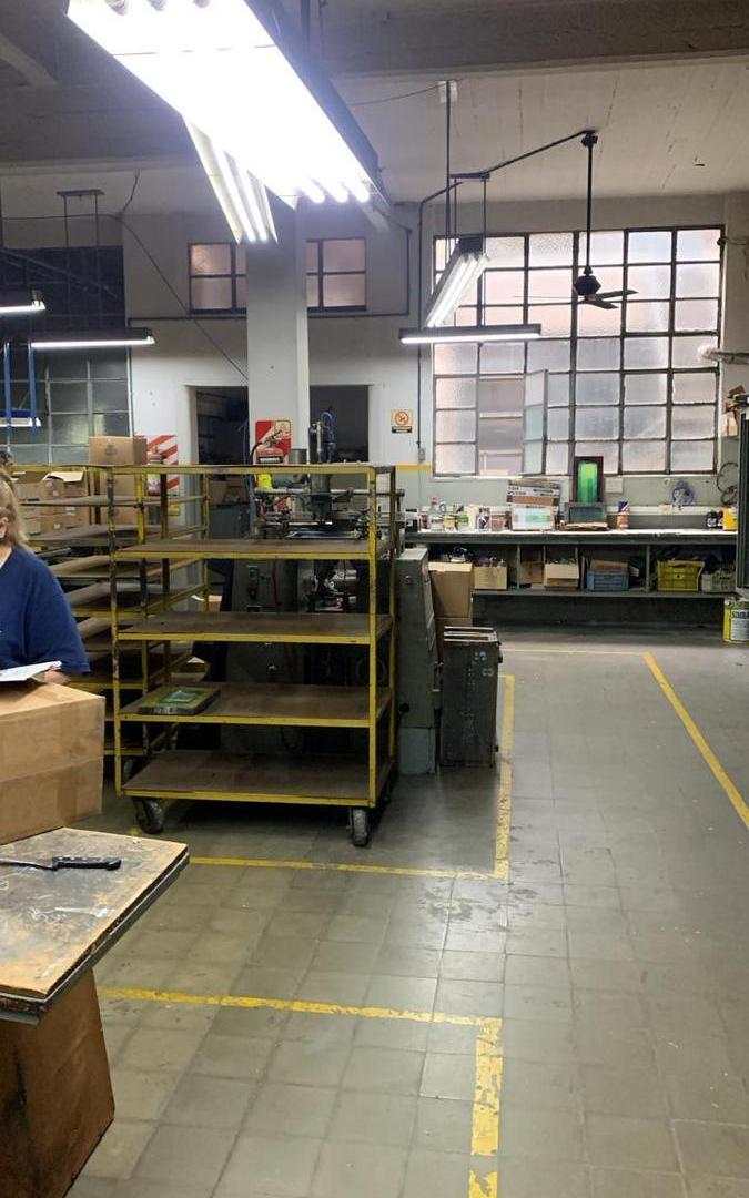 Venta - Depósito con oficinas - Villa del Parque (CABA)