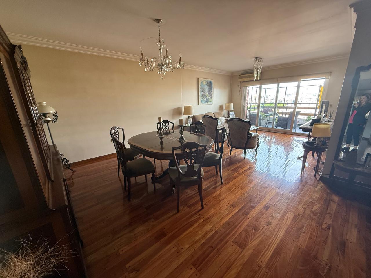 Venta Departamento 3 ambientes con cochera en Caballito